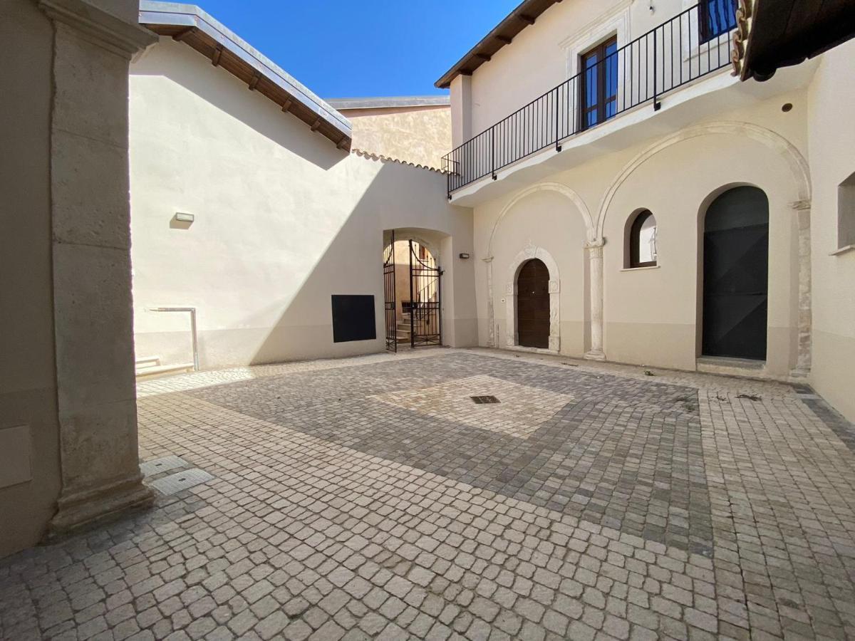 Dimora Degli Angeli Apartment LʼAquila Екстериор снимка