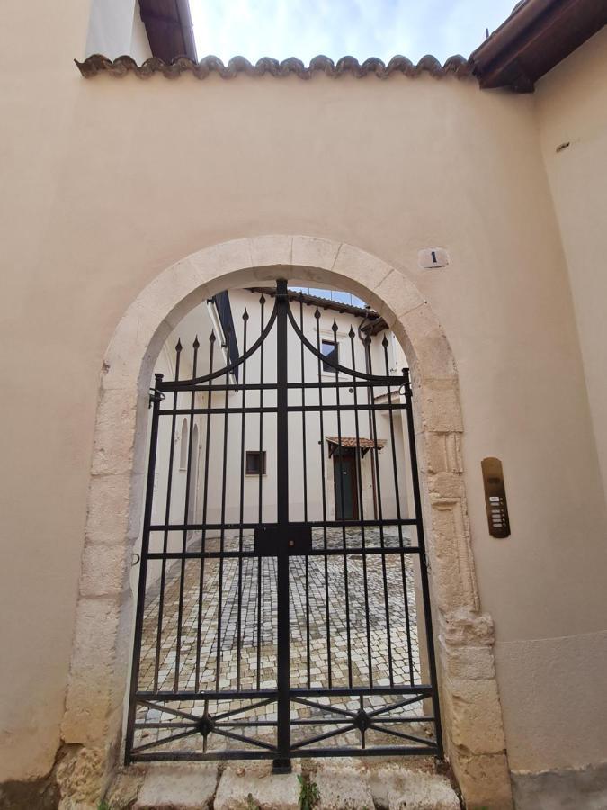Dimora Degli Angeli Apartment LʼAquila Екстериор снимка
